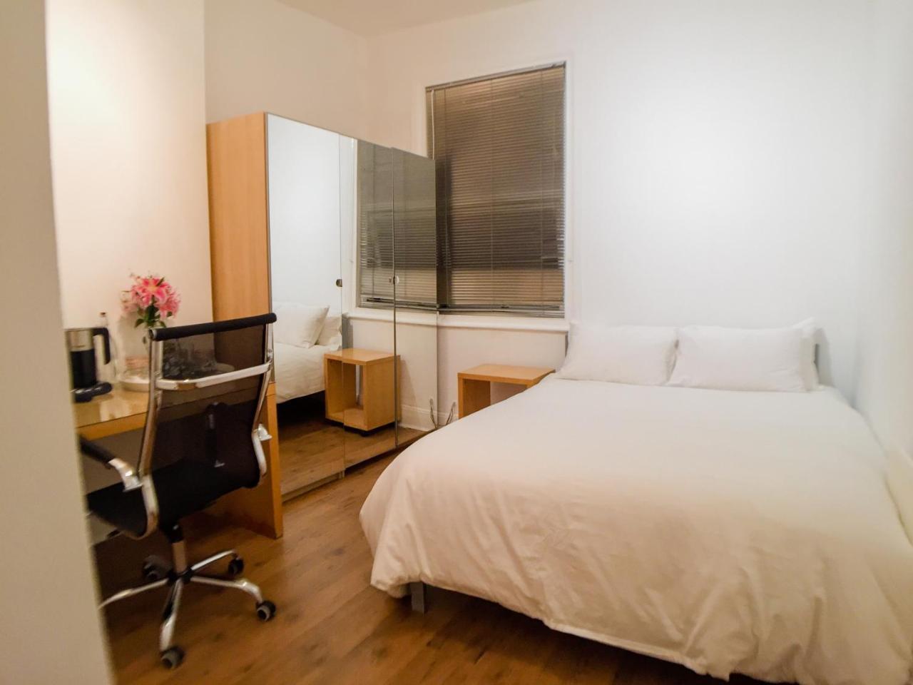 Outram 26 Hotel สต็อกทอน-ออน-ทีส์ ภายนอก รูปภาพ